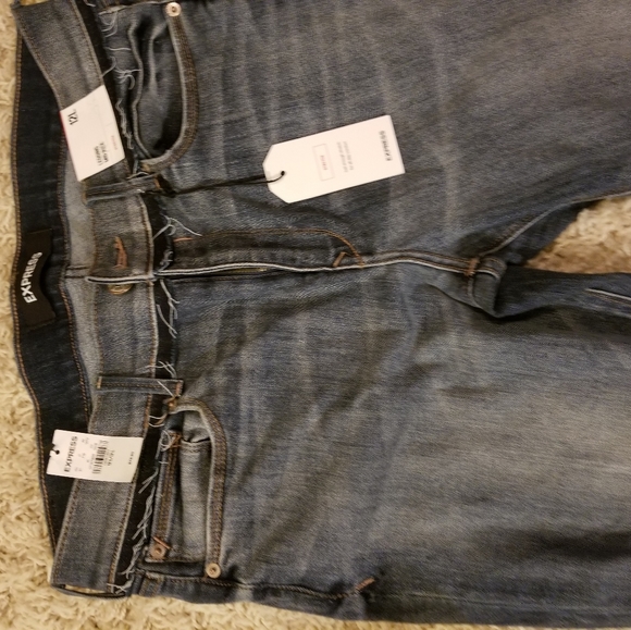 NWT EXPRESS Distressed Mid-Rise Strech Leggings12L - Picture 3 of 5